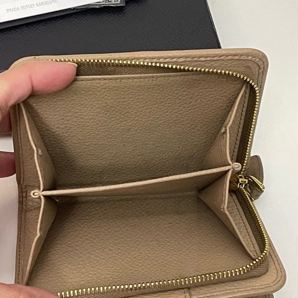 Prada Saffiano Small Wallet - Picture 9 of 10